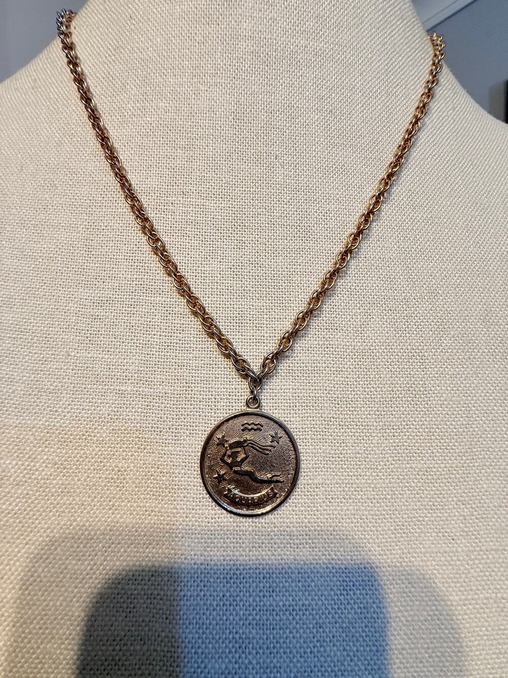Vintage Sarah Cov Aquarius Necklace 20”